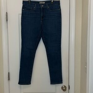 Levi’s 311 Shaping Skinny